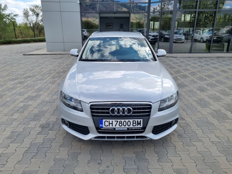 Audi A4 1.8T БЕНЗИН-ПЕРФЕКТЕН!, снимка 2 - Автомобили и джипове - 51687481
