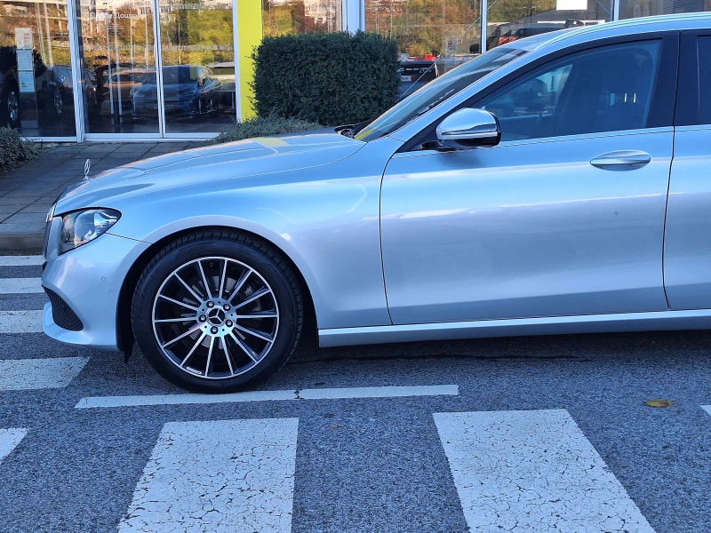 Mercedes-Benz E 220 E220D, снимка 6 - Автомобили и джипове - 51750227
