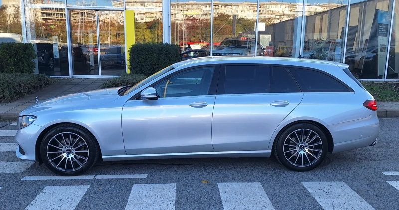 Mercedes-Benz E 220 E220D, снимка 2 - Автомобили и джипове - 51750227