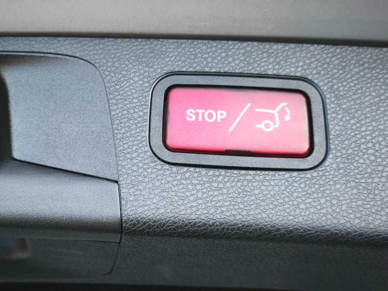 Mercedes-Benz E 220 E220D, снимка 13 - Автомобили и джипове - 51750227