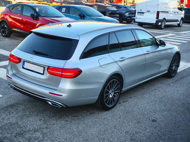 Mercedes-Benz E 220 E220D, снимка 4 - Автомобили и джипове - 51750227