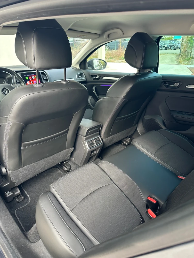 Renault Megane 1.3 TCe Techno, снимка 6 - Автомобили и джипове - 51836695