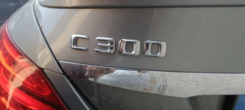 Mercedes-Benz C 300, снимка 8 - Автомобили и джипове - 52622852