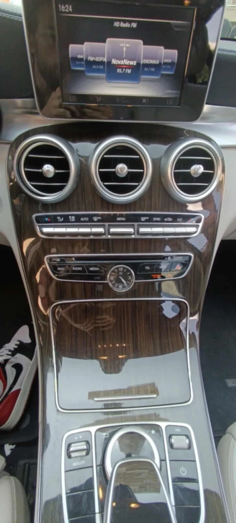 Mercedes-Benz C 300, снимка 10 - Автомобили и джипове - 52622852