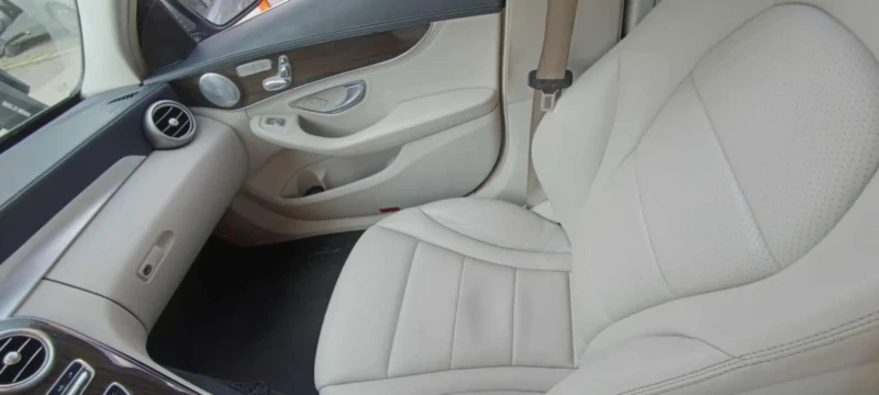 Mercedes-Benz C 300, снимка 9 - Автомобили и джипове - 52622852