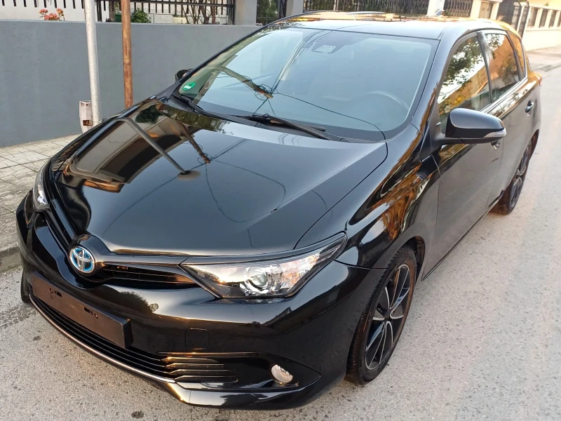Toyota Auris 1.2i, снимка 2 - Автомобили и джипове - 52122852