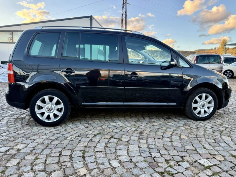 VW Touran 2.0 6-скорости, снимка 6 - Автомобили и джипове - 52226072