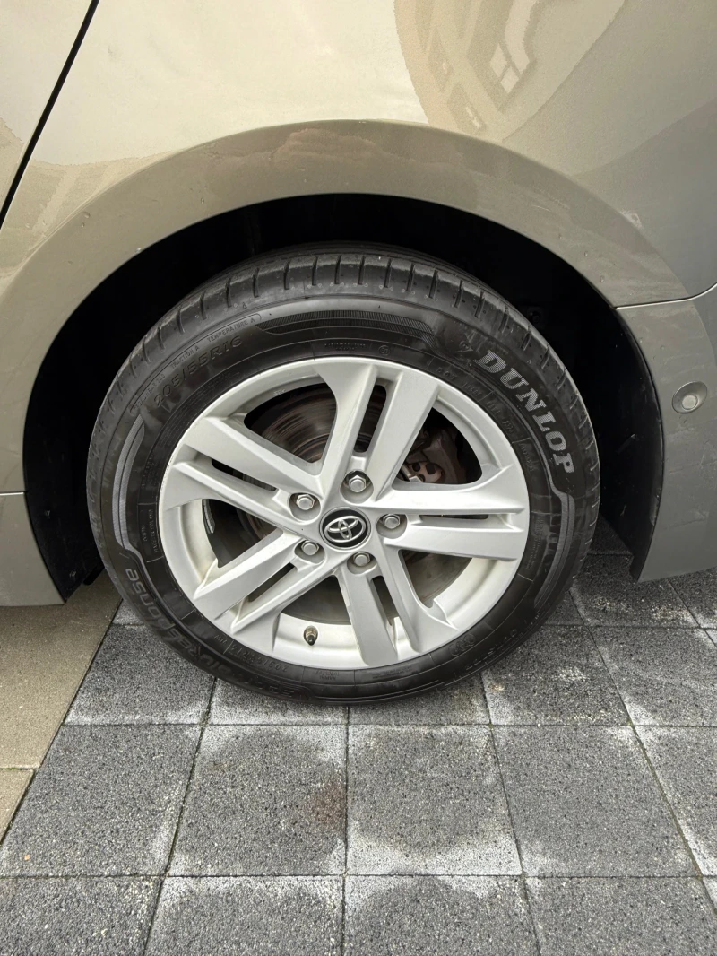 Toyota Corolla 1.8 Hybrid СЕРВИЗНА ИСТОРИЯ, снимка 17 - Автомобили и джипове - 52634992