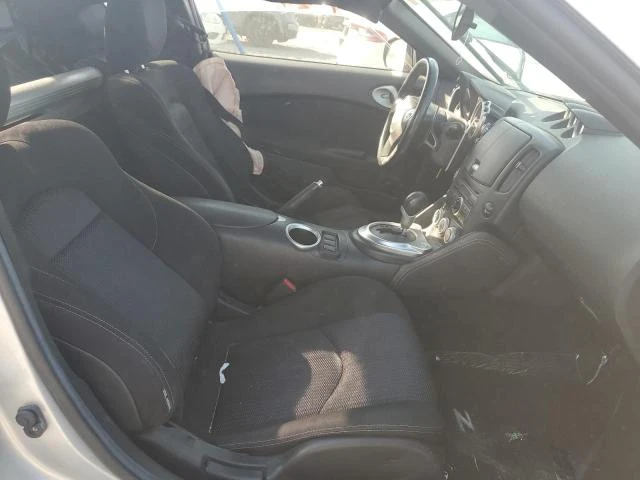 Nissan 370Z 3.7L 6 Rear-wheel drive, снимка 11 - Автомобили и джипове - 53032710