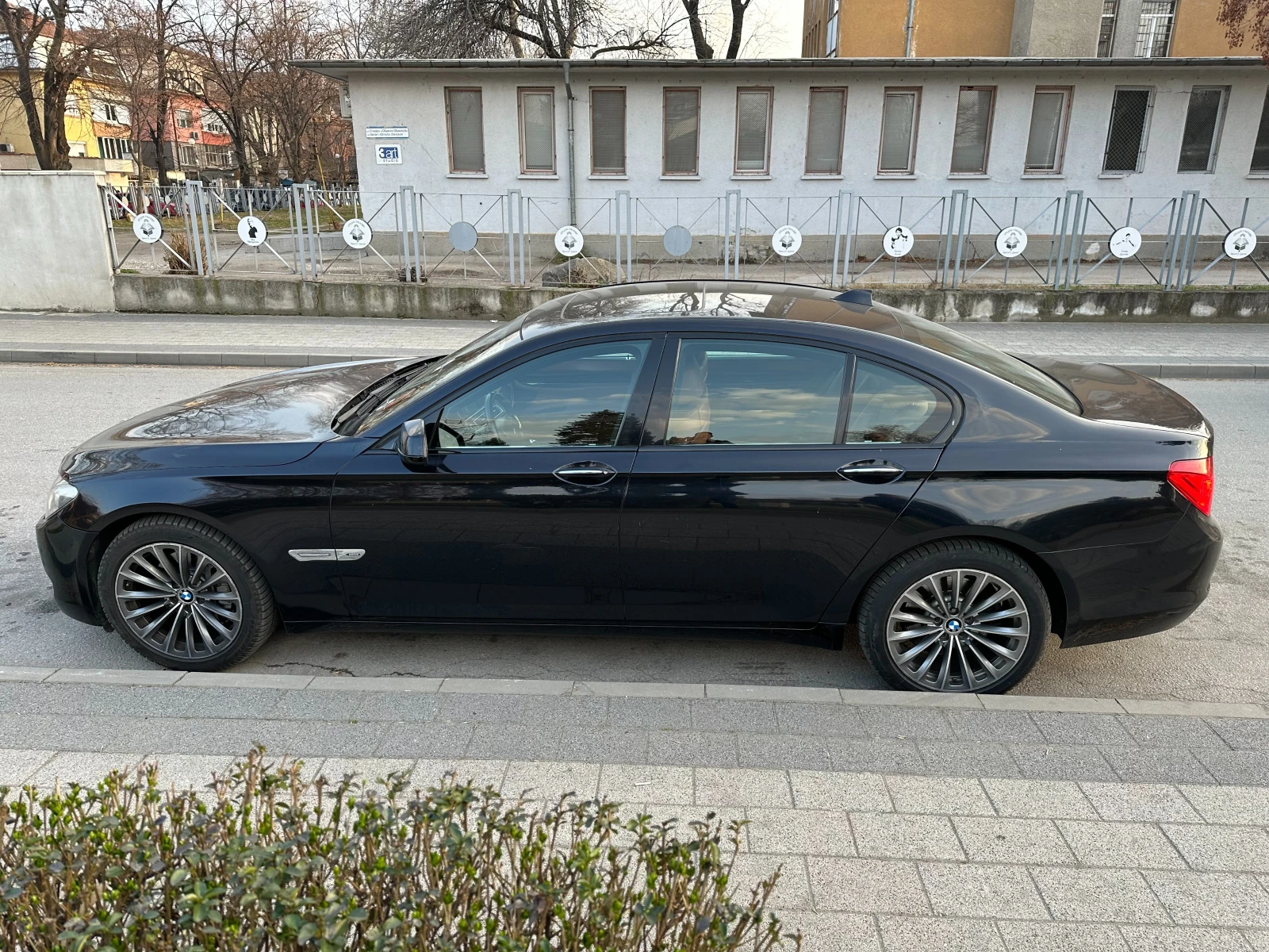 BMW 740 XDrive - [1] 