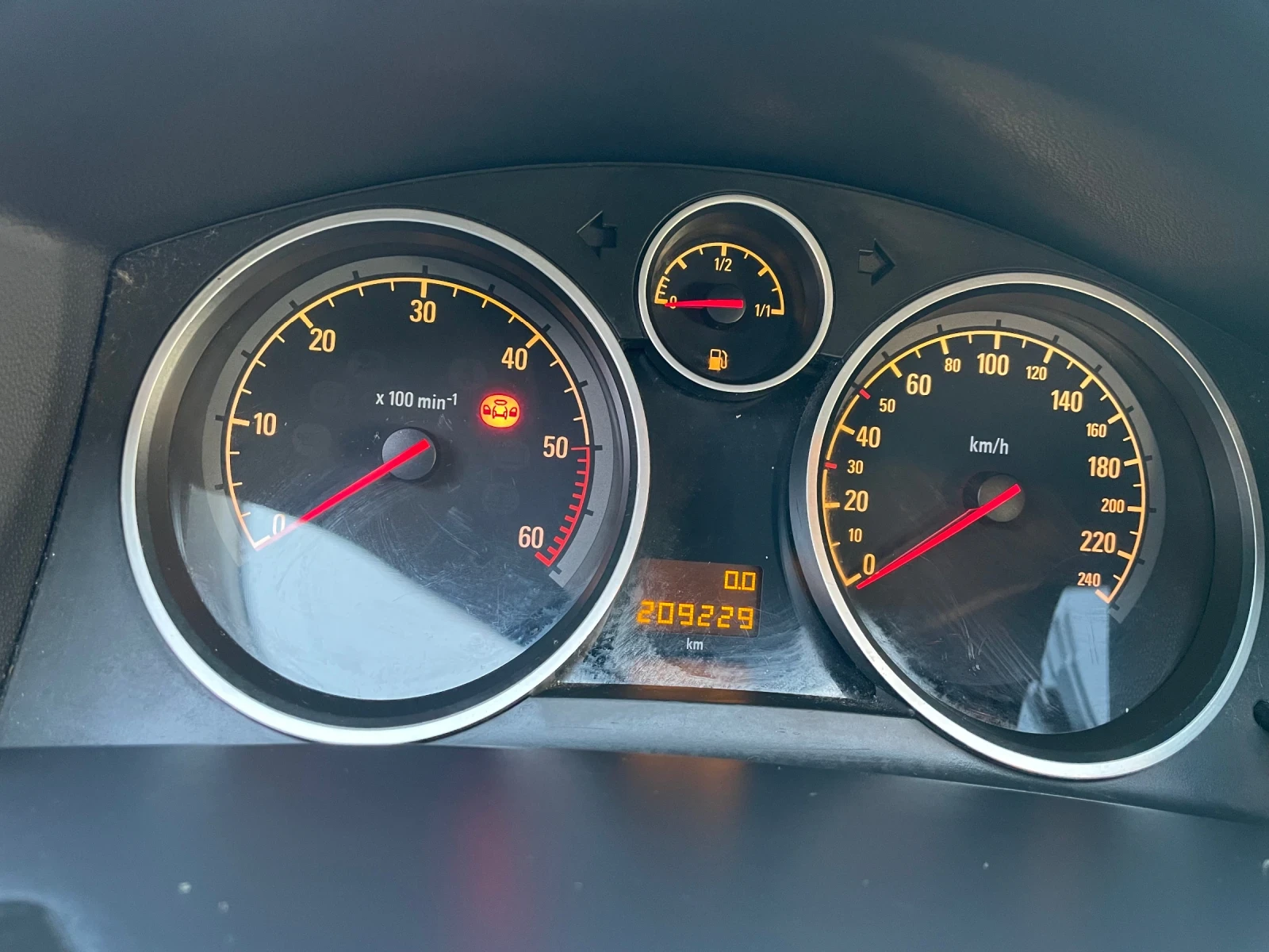 Opel Astra 1.9 JTD 150к.с - изображение 8