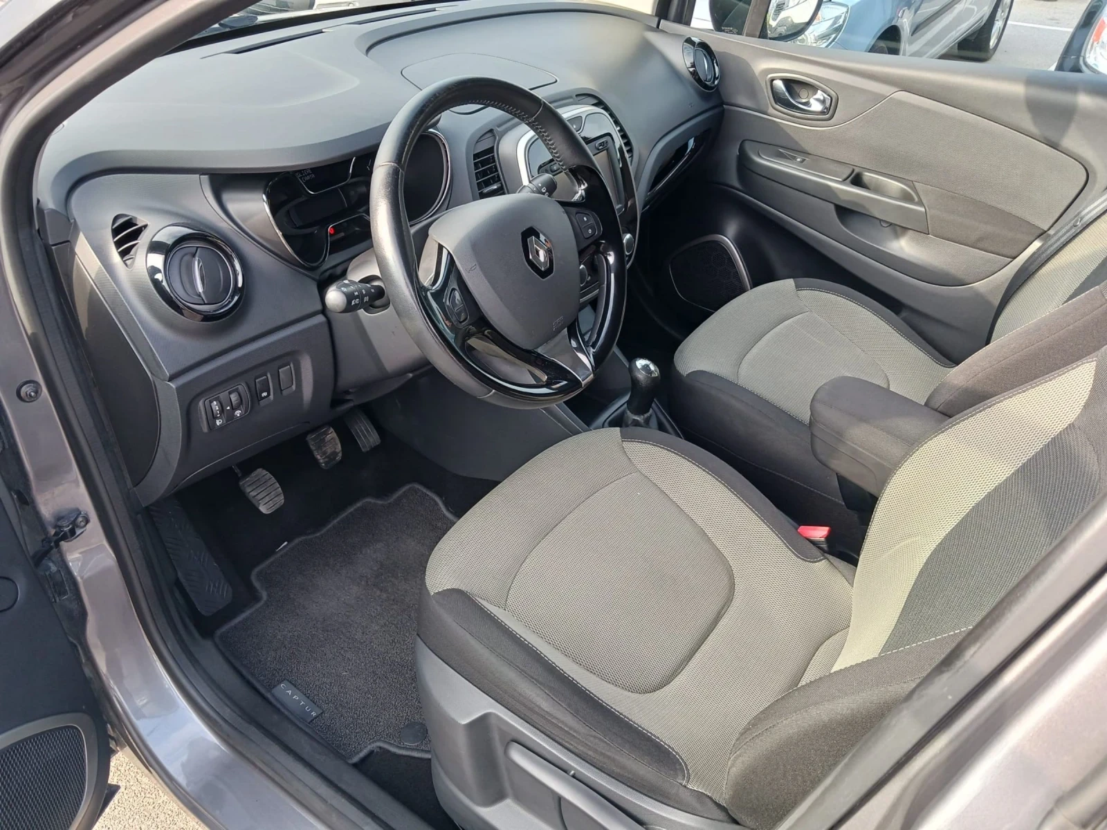 Renault Captur 1.5 dci - изображение 6