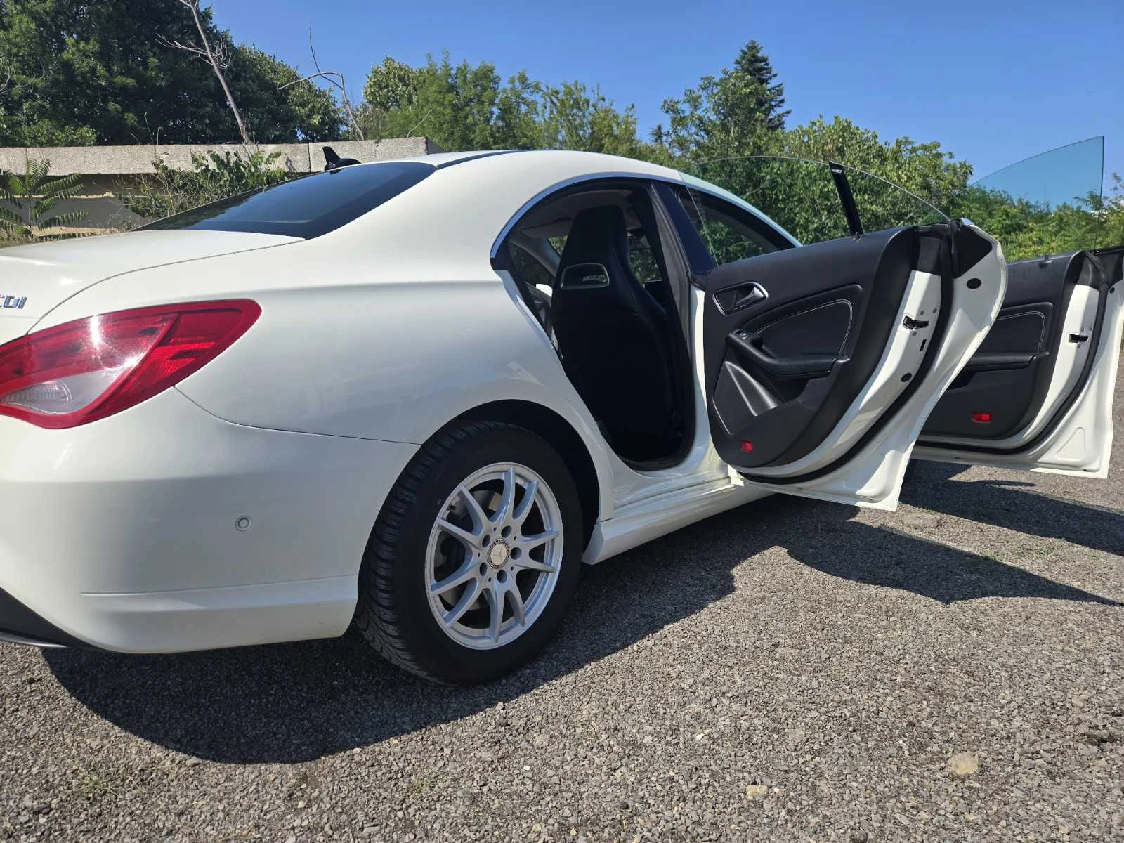 Mercedes-Benz CLA 200  - изображение 4