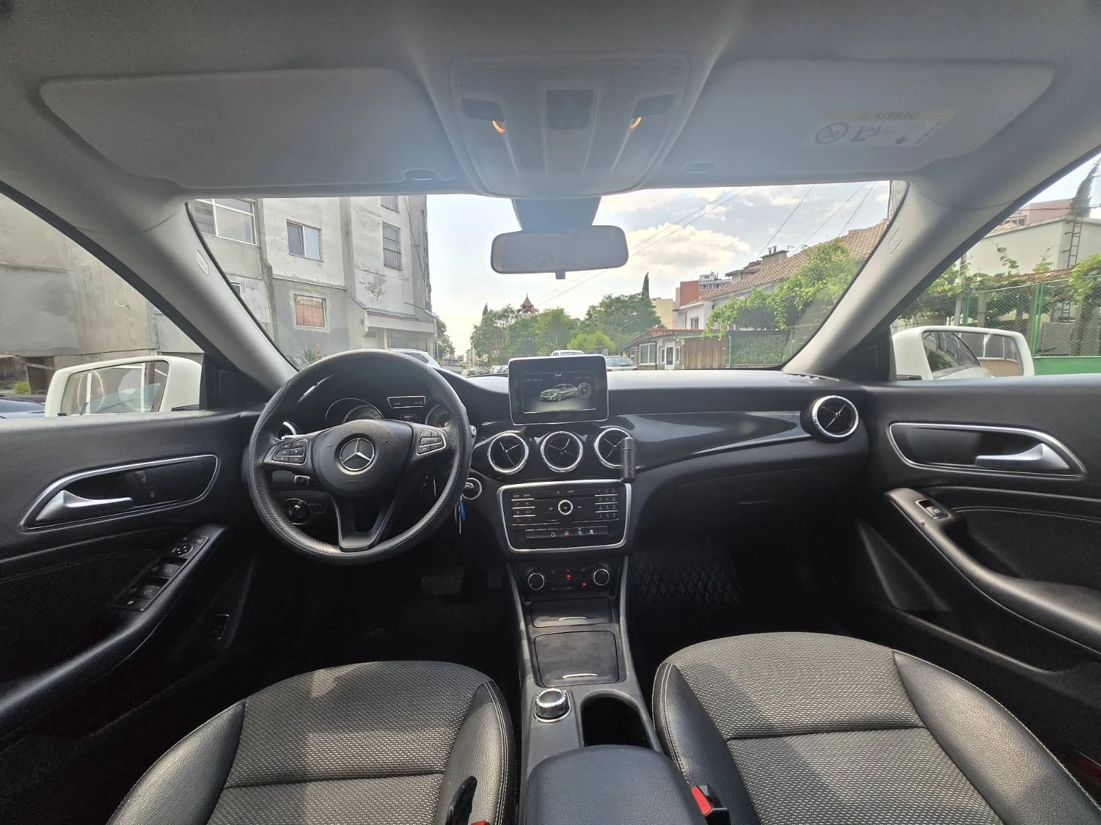 Mercedes-Benz CLA 200  - изображение 8