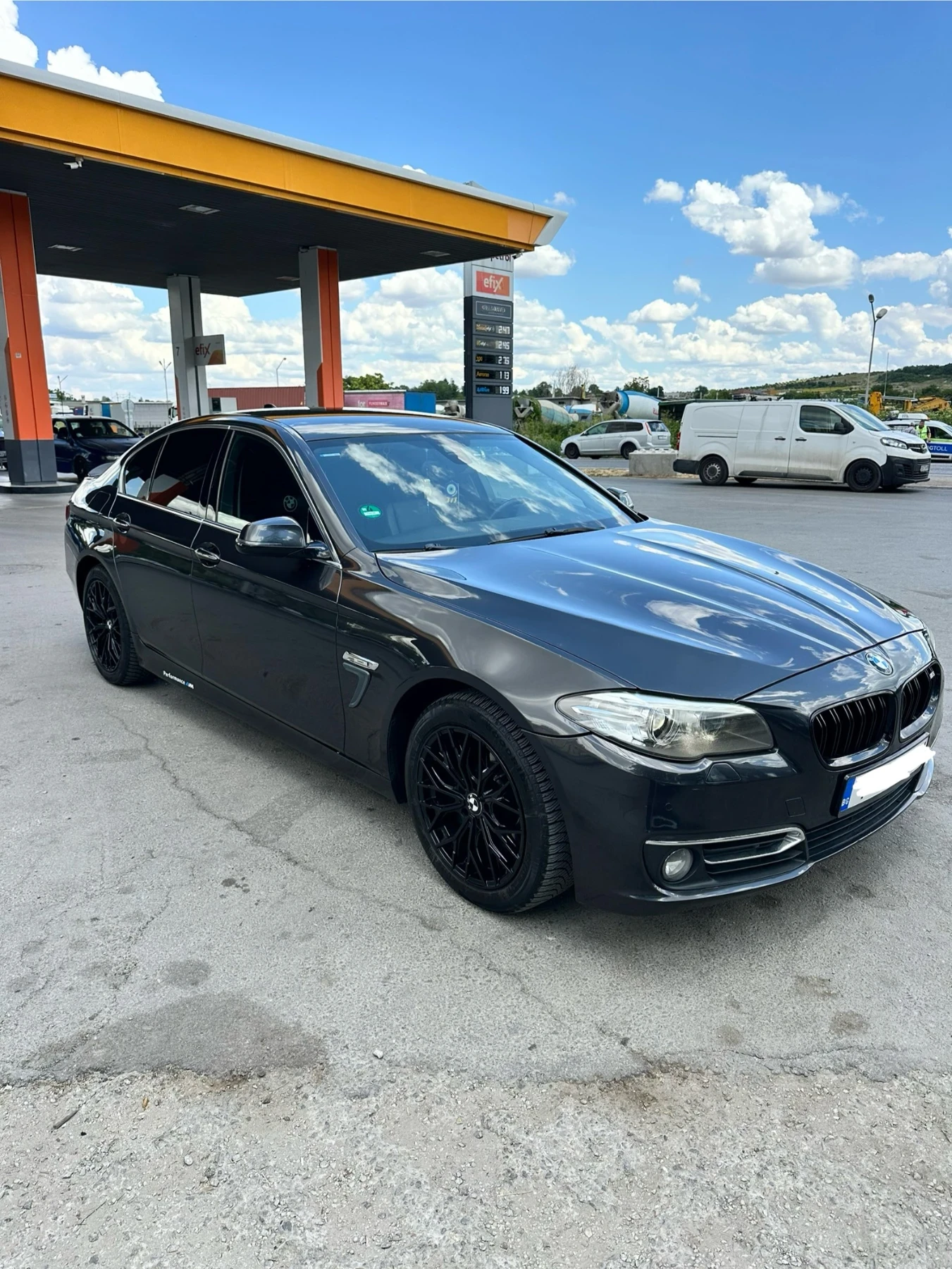 BMW 525 Facelift Luxury Line - изображение 2
