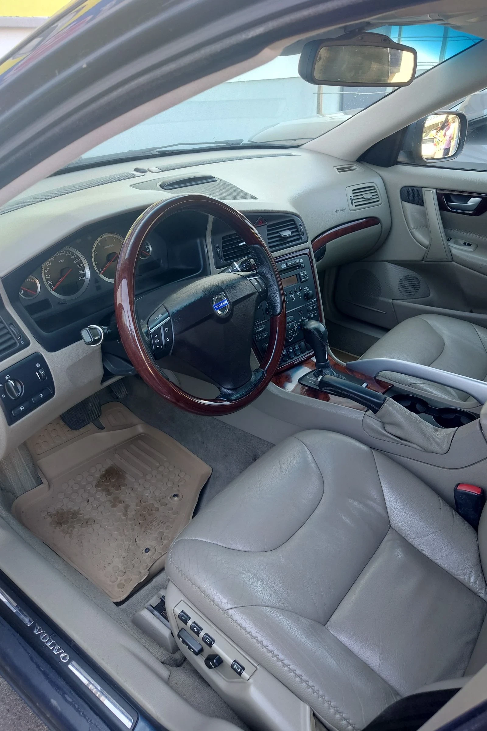 Volvo Xc70  - изображение 9