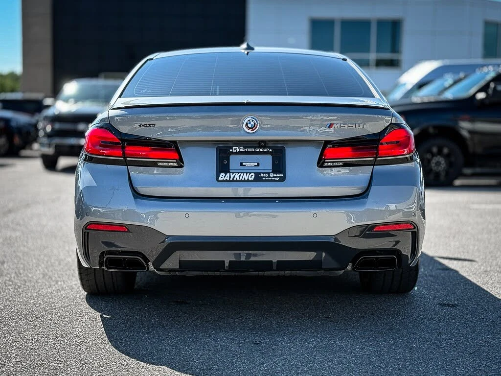 BMW 550 i xDrive * АвтоКредит* (ЦЕНА ДО  БГ) - изображение 8