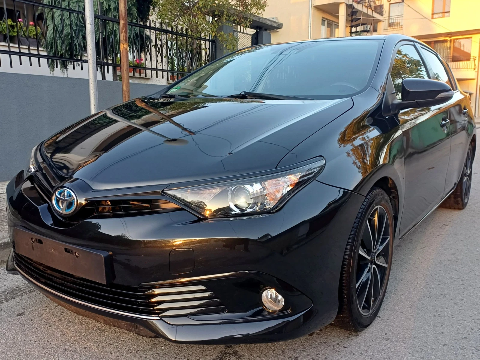 Toyota Auris 1.2i | Mobile.bg � ����������� 1