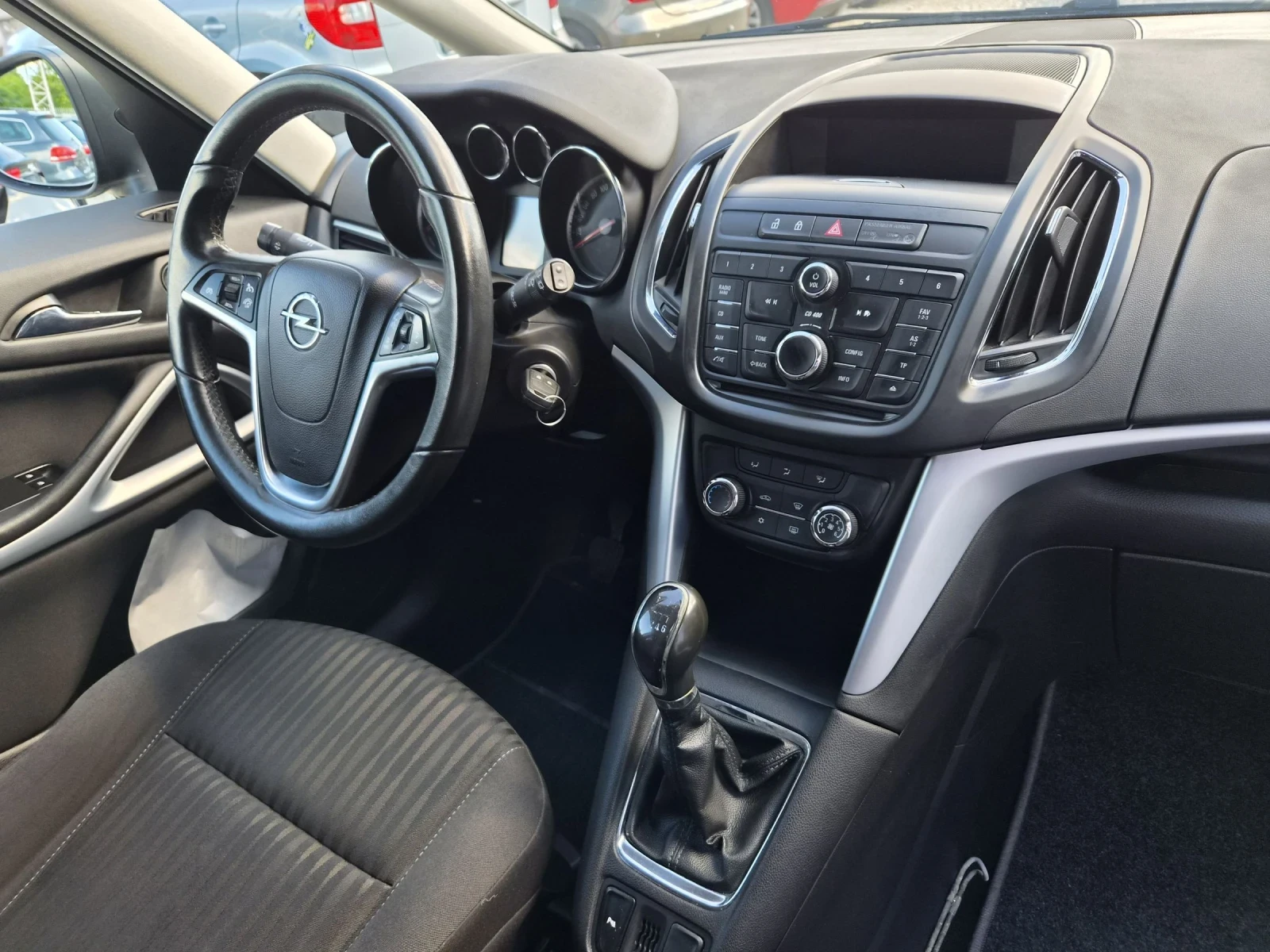 Opel Zafira 2.0CDTI, снимка 8 - Автомобили и джипове - 52280712