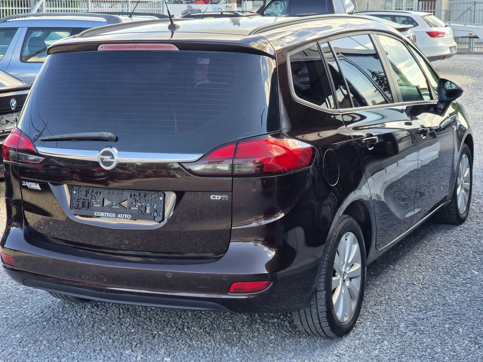 Opel Zafira 2.0CDTI, снимка 6 - Автомобили и джипове - 52280712