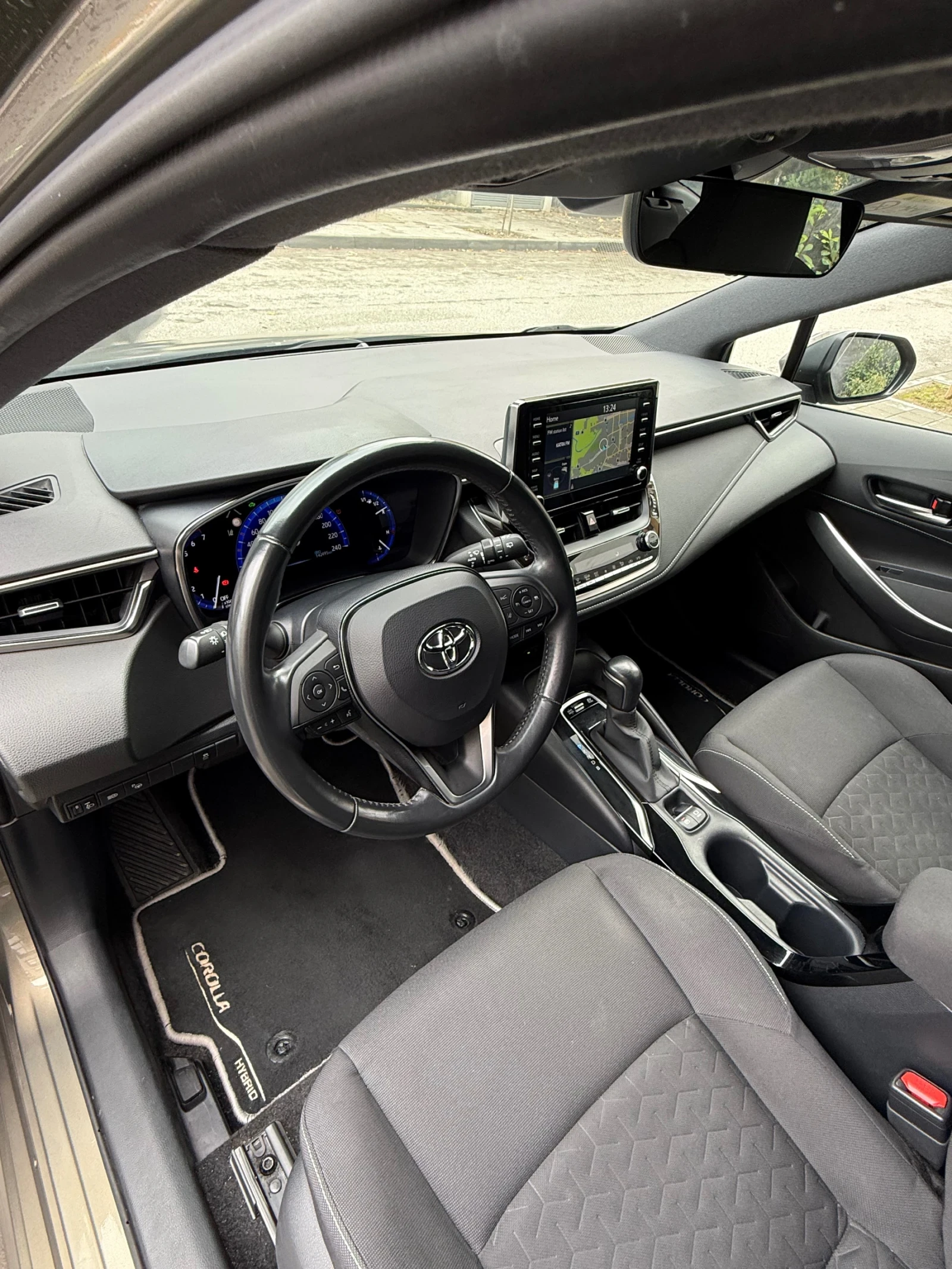 Toyota Corolla 1.8 Hybrid   | Mobile.bg   9