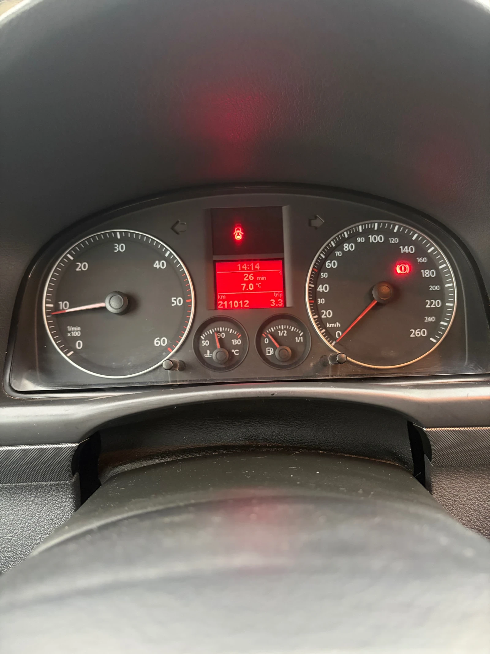 VW Touran  - изображение 10