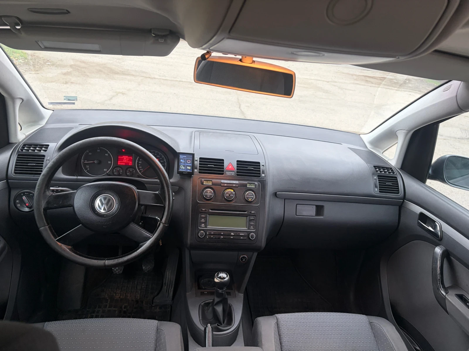 VW Touran  - изображение 7