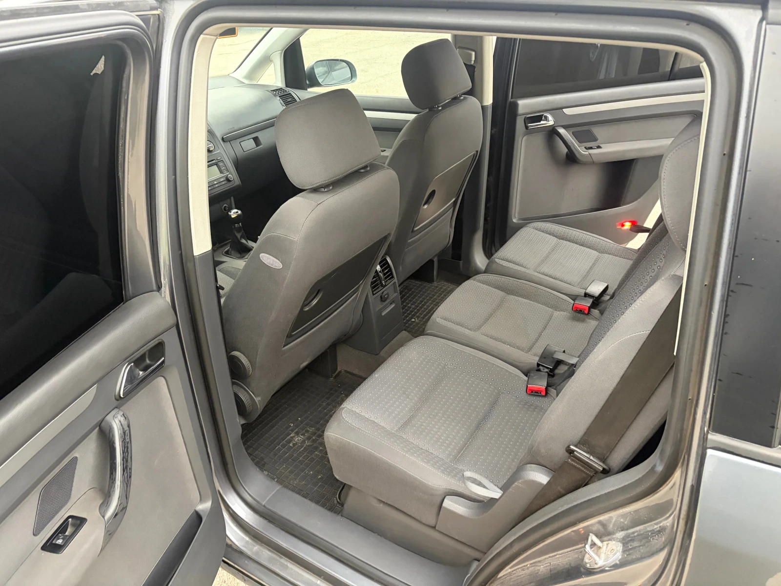 VW Touran  - изображение 8