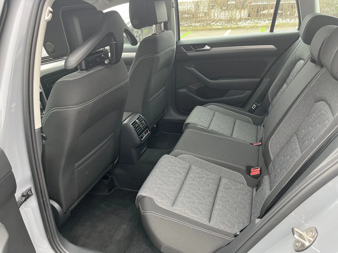VW Passat Business 2.0 TDI SCR DSG | Mobile.bg � ����������� 6
