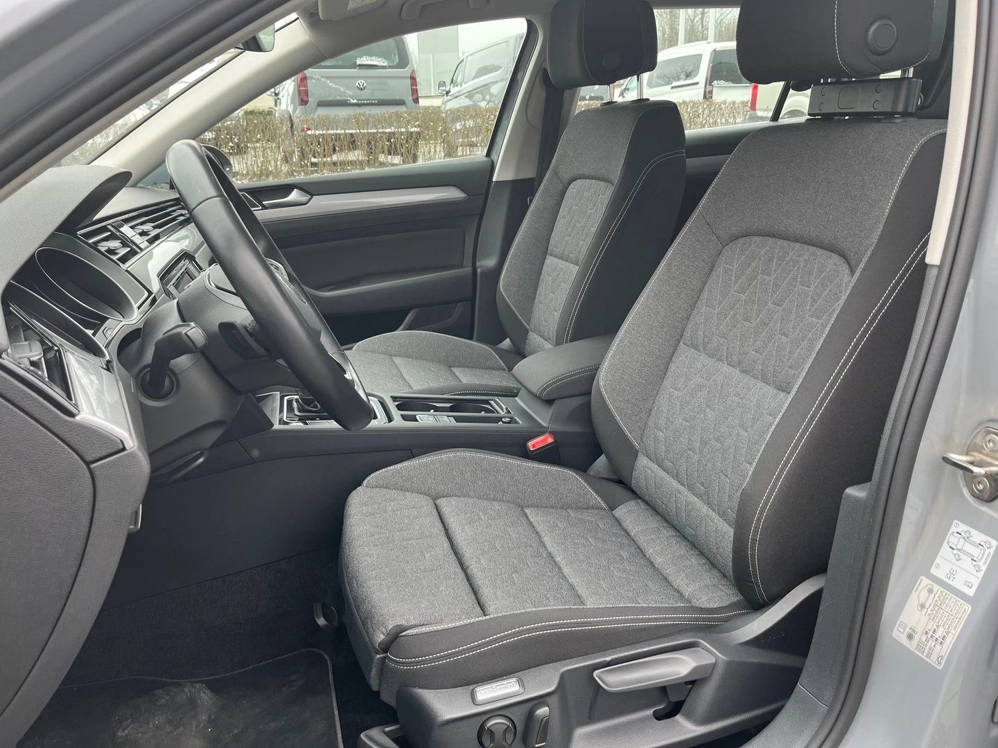 VW Passat Business 2.0 TDI SCR DSG | Mobile.bg � ����������� 5