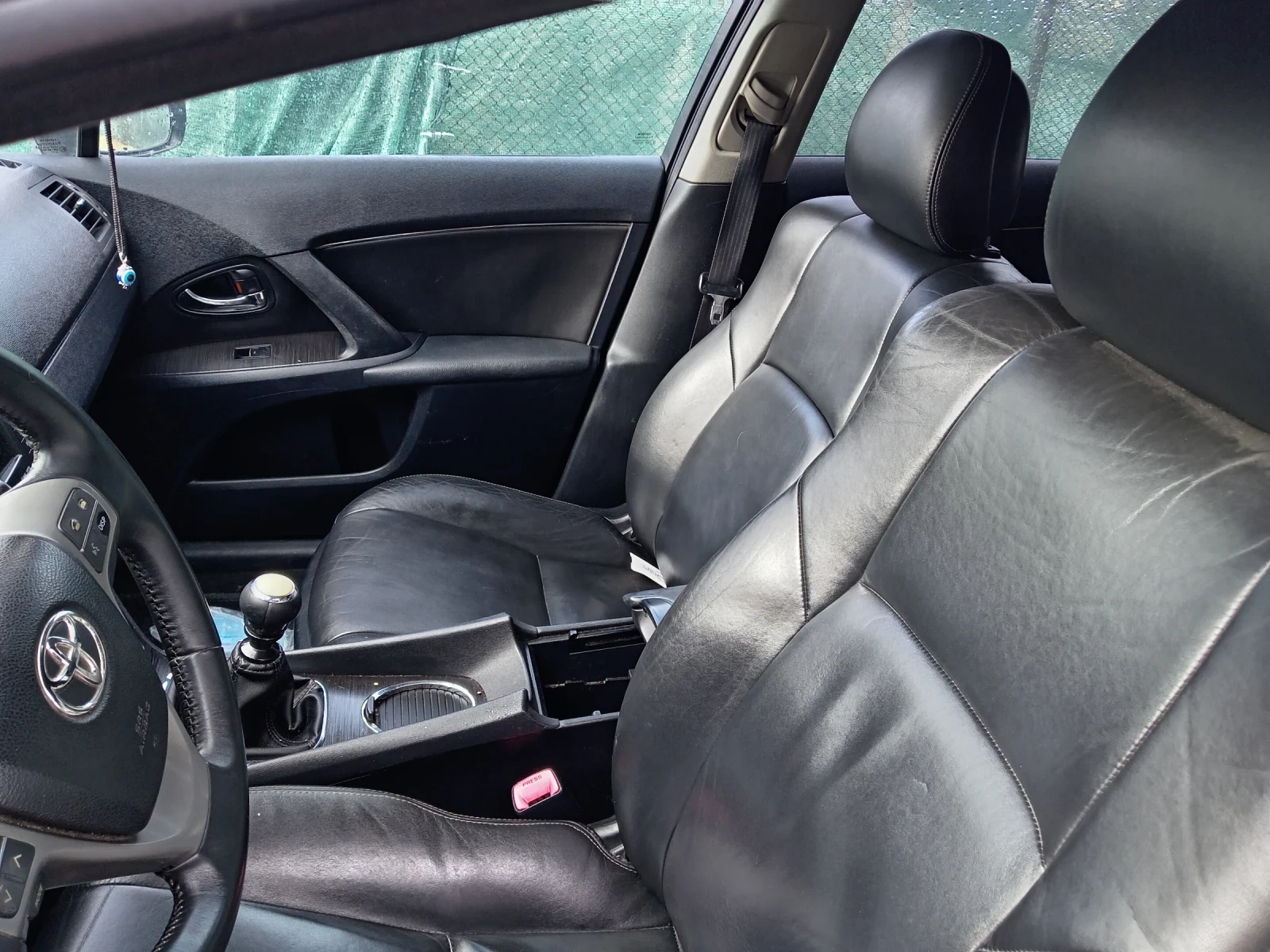 Toyota Avensis, снимка 5 - Автомобили и джипове - 54155047