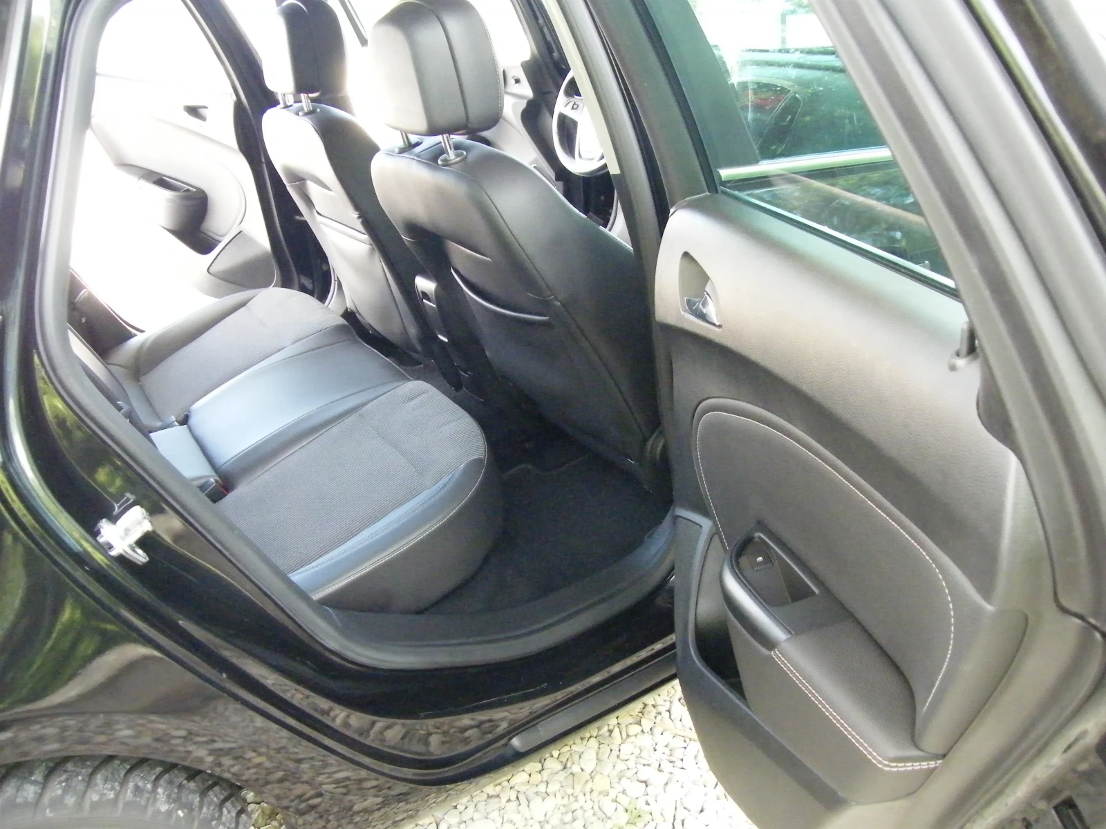 Opel Astra 1.7 Ecotec, снимка 10 - Автомобили и джипове - 54442373