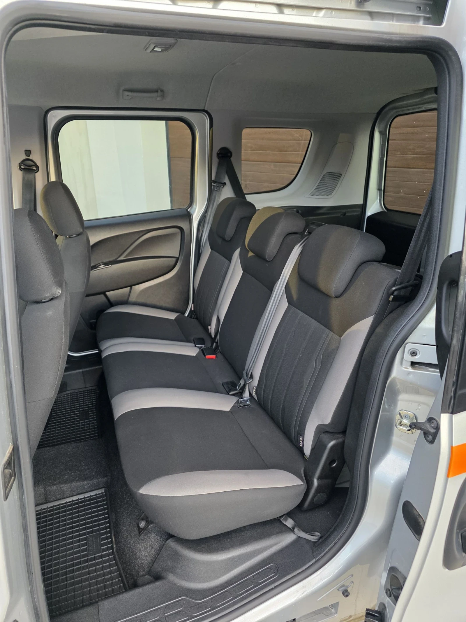 Fiat Doblo, снимка 9 - Автомобили и джипове - 54670502