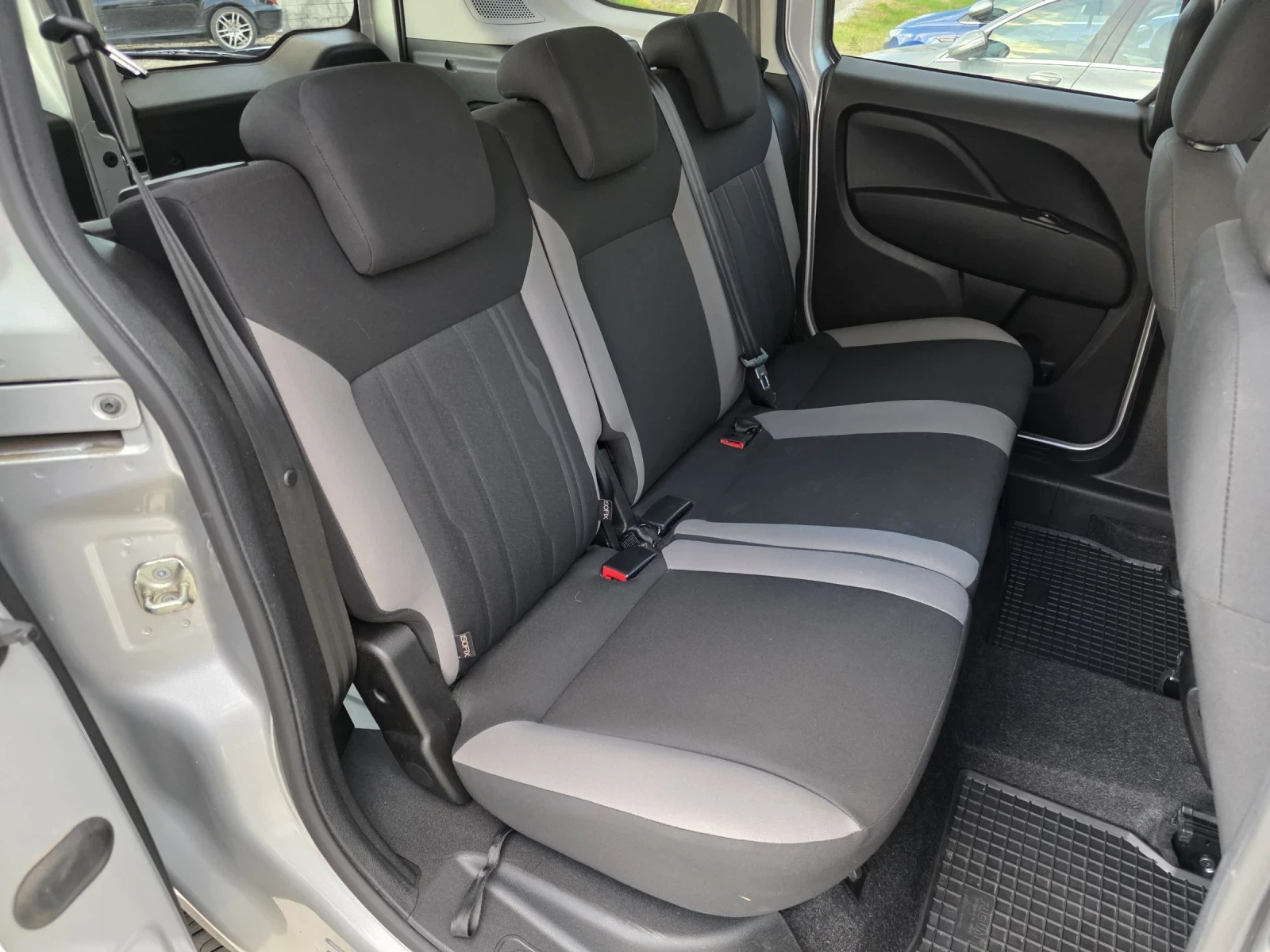 Fiat Doblo, снимка 14 - Автомобили и джипове - 54670502