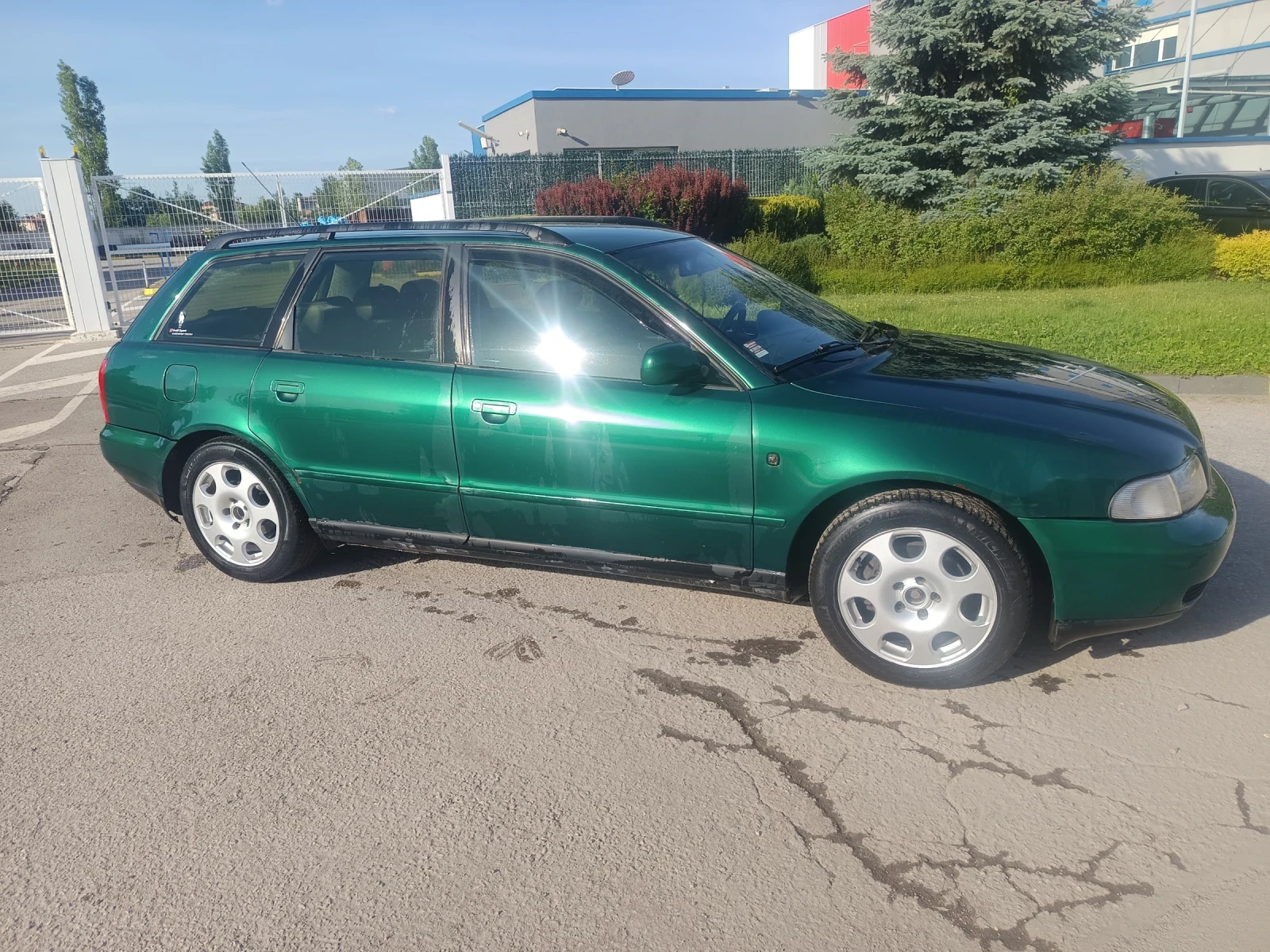 Audi A4 1.8т 4х4 газов инжекцион, снимка 2 - Автомобили и джипове - 54671742