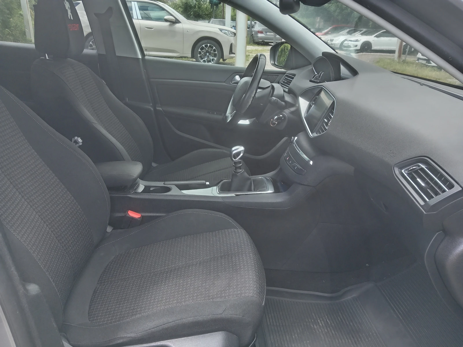 Peugeot 308 1.5еHDI, снимка 7 - Автомобили и джипове - 54752751