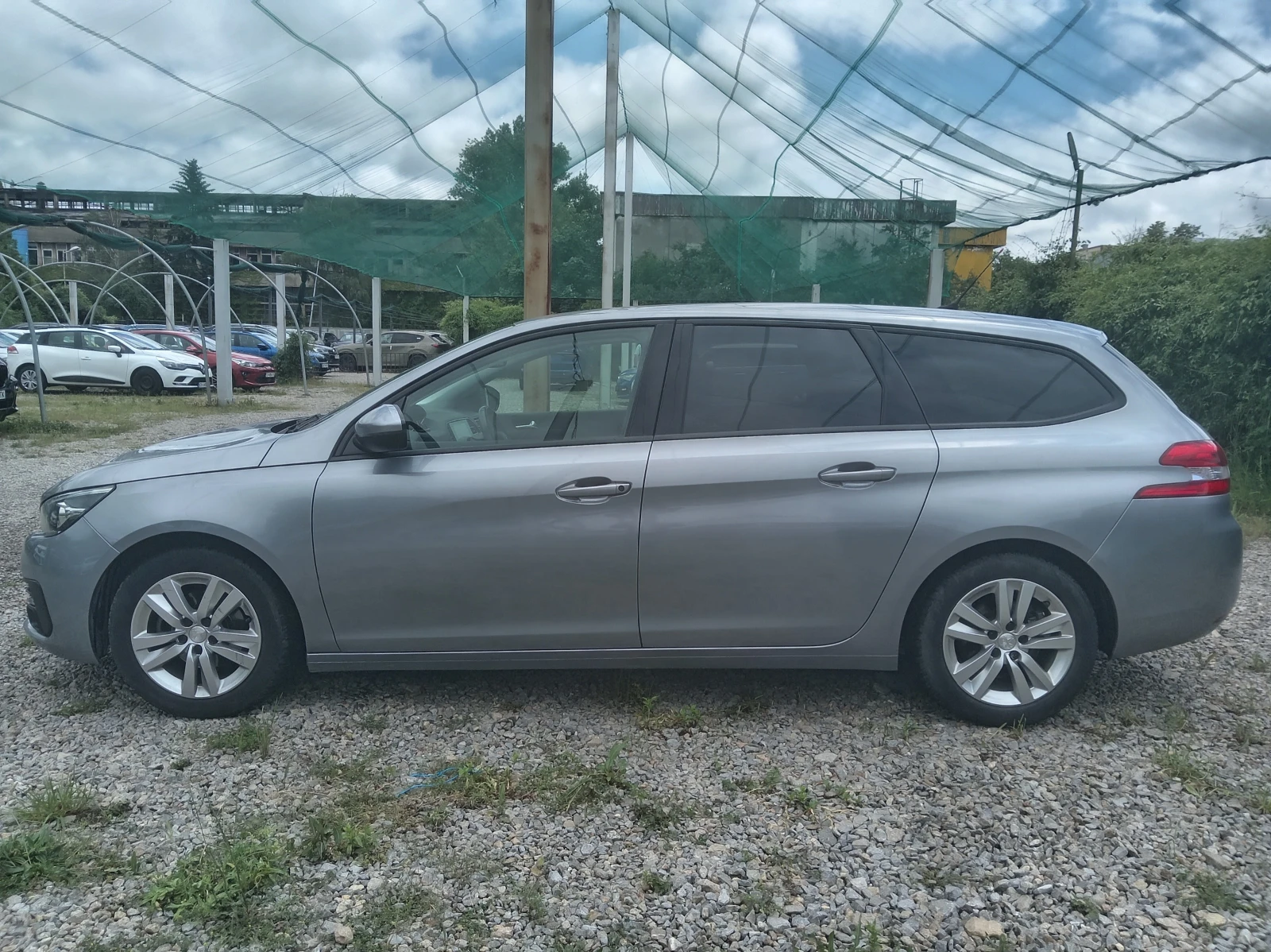 Peugeot 308 1.5еHDI, снимка 4 - Автомобили и джипове - 54752751