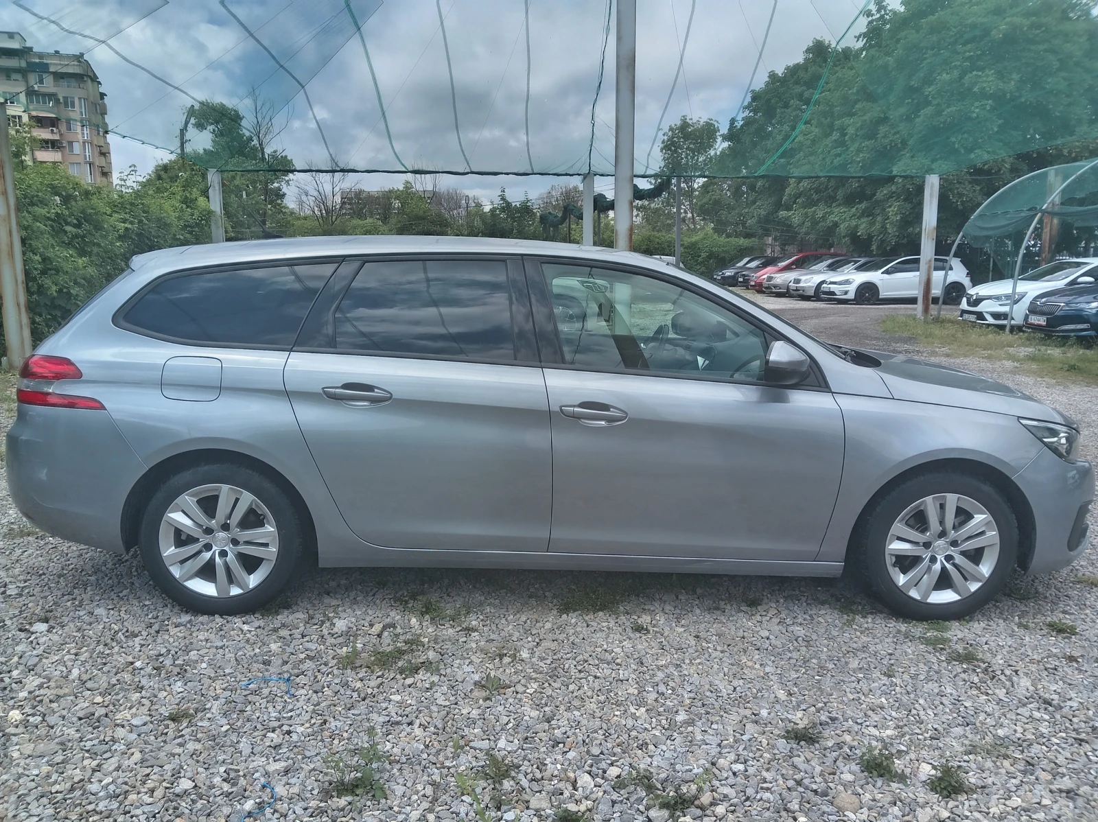 Peugeot 308 1.5еHDI, снимка 5 - Автомобили и джипове - 54752751