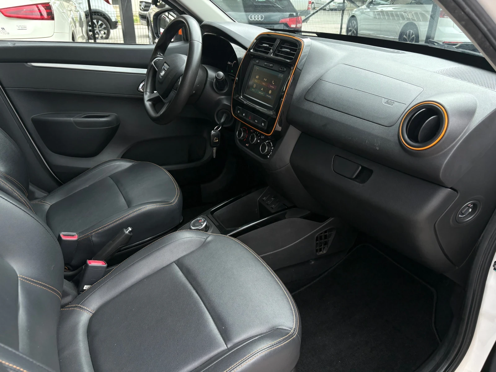 Dacia Spring Comfort Plus 45 CCS Гаранция , снимка 10 - Автомобили и джипове - 54780331