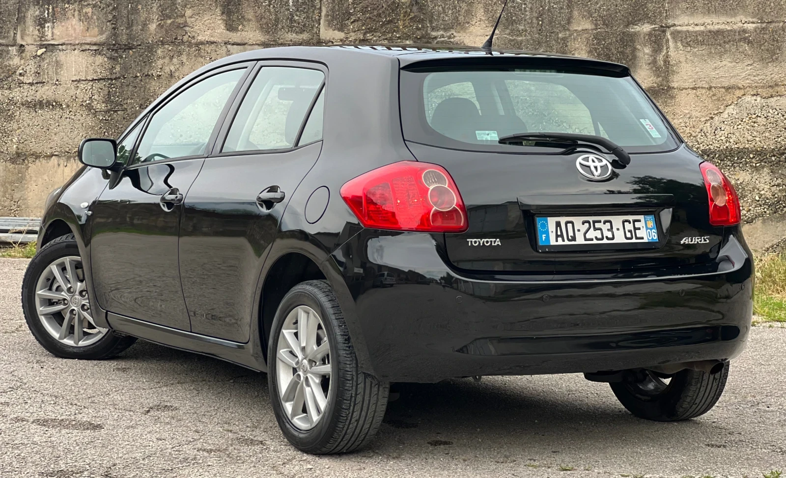 Toyota Auris 2.0 D4D 126 кс. NAVI, снимка 4 - Автомобили и джипове - 54877493