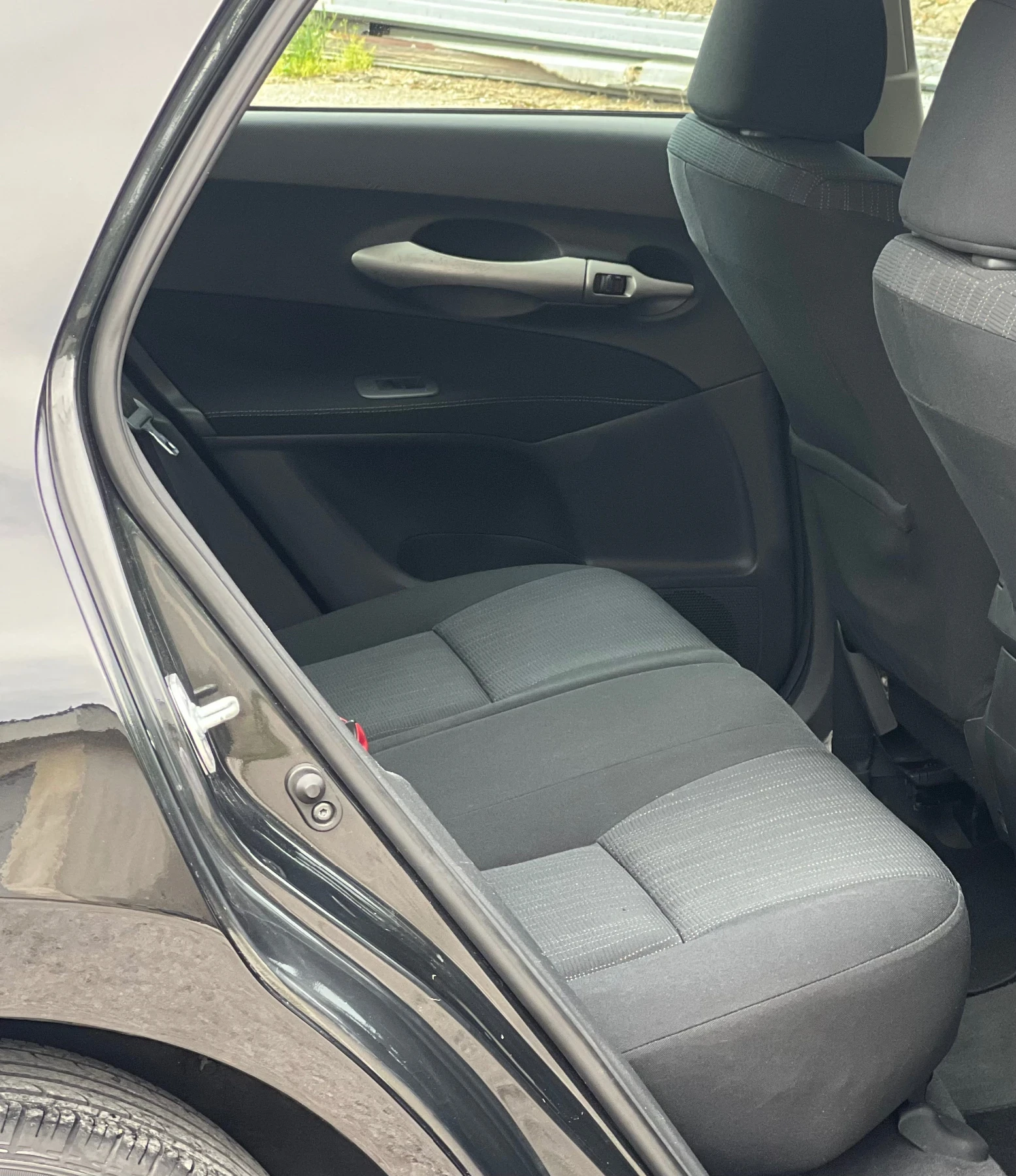 Toyota Auris 2.0 D4D 126 кс. NAVI, снимка 8 - Автомобили и джипове - 54877493