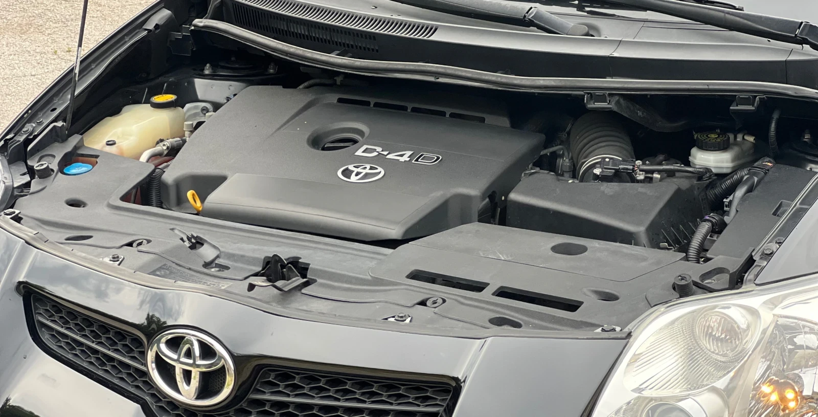 Toyota Auris 2.0 D4D 126 кс. NAVI, снимка 15 - Автомобили и джипове - 54877493