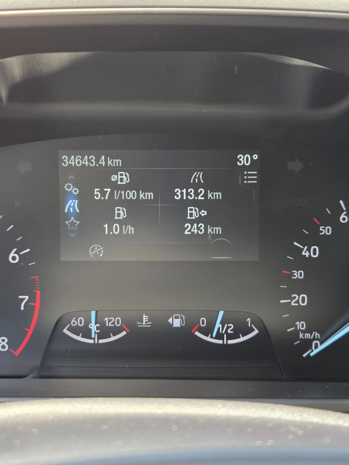 Ford Focus EcoBoost, снимка 12 - Автомобили и джипове - 54987130