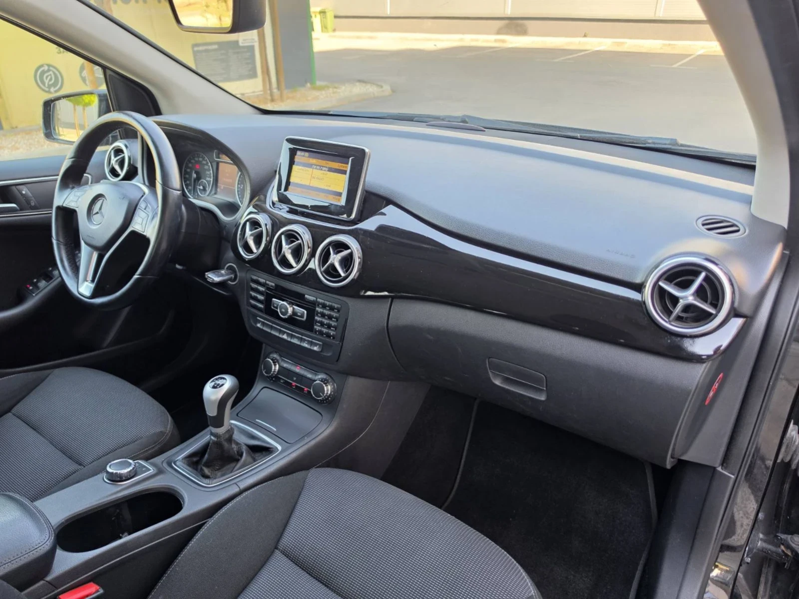 Mercedes-Benz B 180, снимка 11 - Автомобили и джипове - 55055100