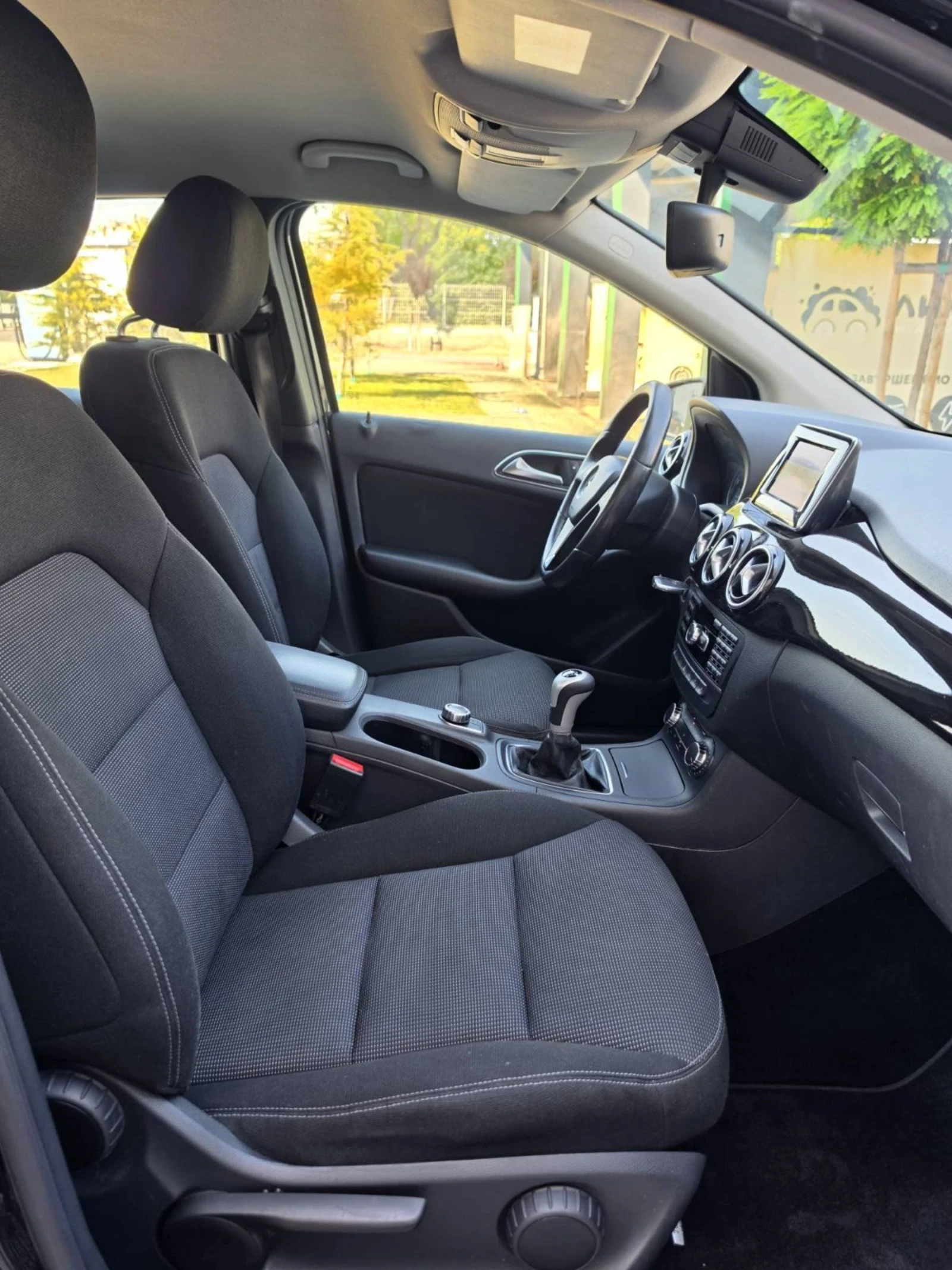 Mercedes-Benz B 180, снимка 10 - Автомобили и джипове - 55055100