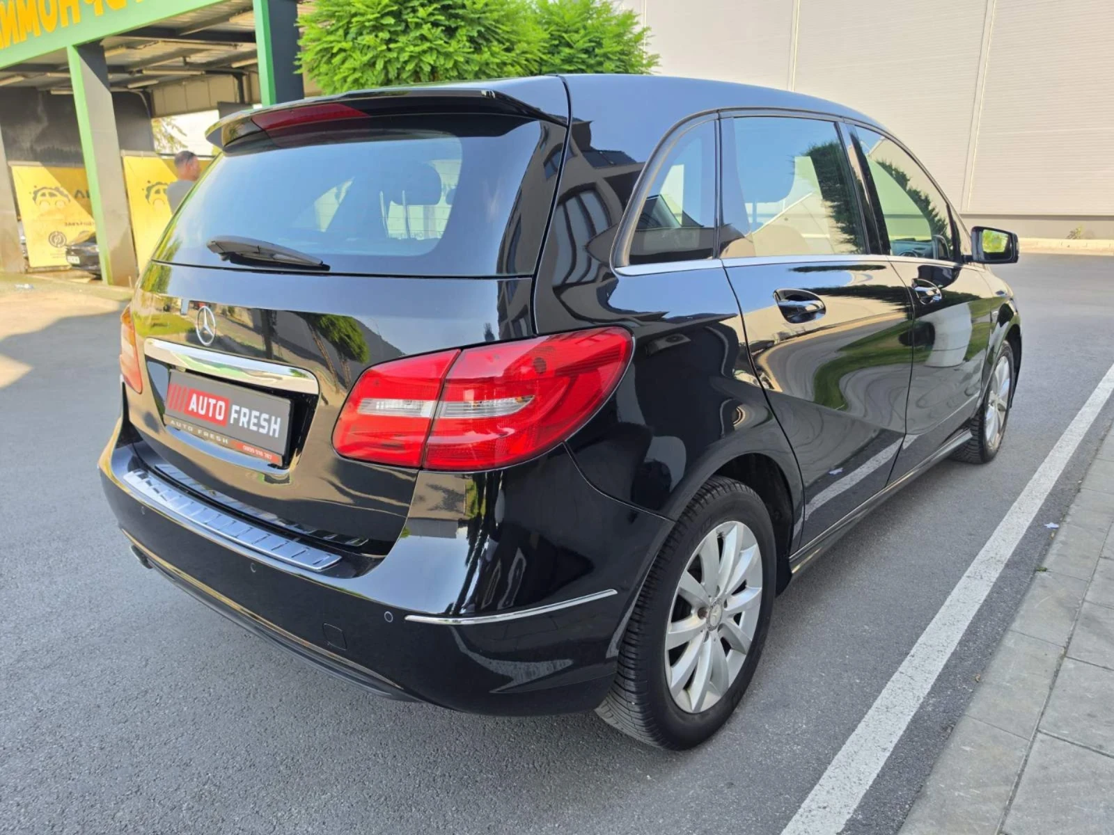 Mercedes-Benz B 180, снимка 5 - Автомобили и джипове - 55055100