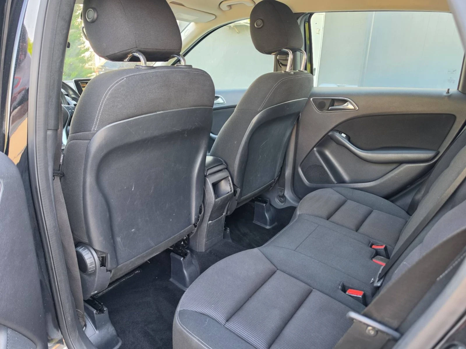 Mercedes-Benz B 180, снимка 9 - Автомобили и джипове - 55055100