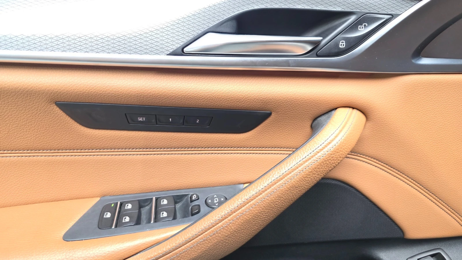BMW 530 М ПАКЕТ/ПОДГРЕВ/ШИБЕДАХ/ПАМЕТ/ПОДГРЕВ/ДИСТ, снимка 13 - Автомобили и джипове - 55279421