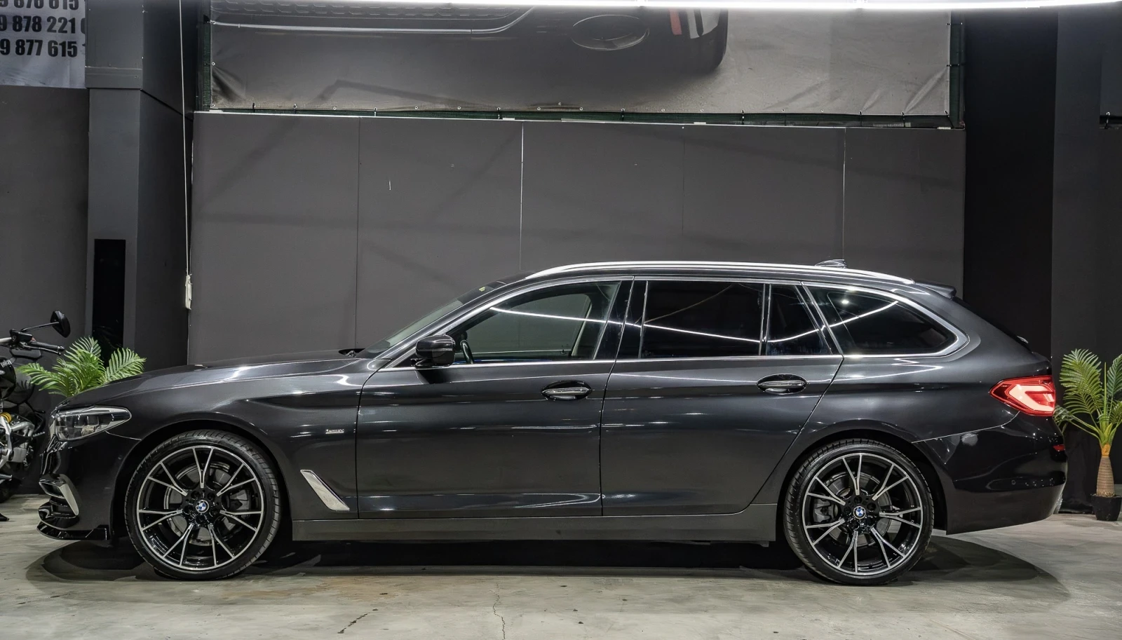 BMW 520 LUXURY LINE/ 20zoll/ AMBIENT/ADAPTIVE LIGHT/NAVI/F, снимка 7 - Автомобили и джипове - 55435057