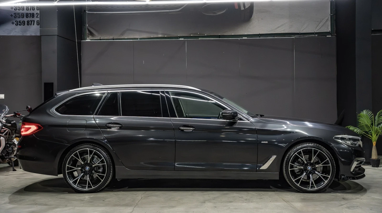 BMW 520 LUXURY LINE/ 20zoll/ AMBIENT/ADAPTIVE LIGHT/NAVI/F, снимка 6 - Автомобили и джипове - 55435057